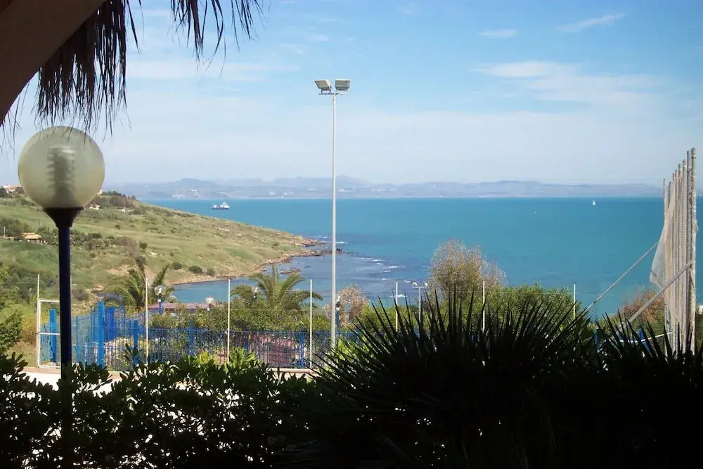 Panoramic Villetta on the Sicilian sea