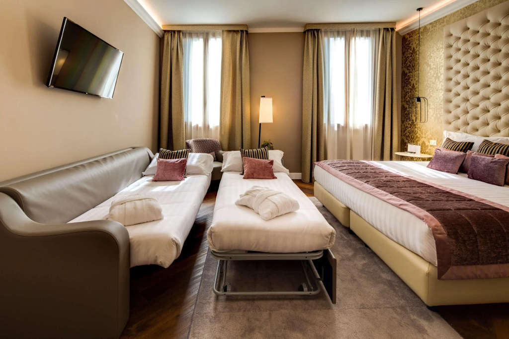 Отель BW Premier Collection CHC Continental Venice