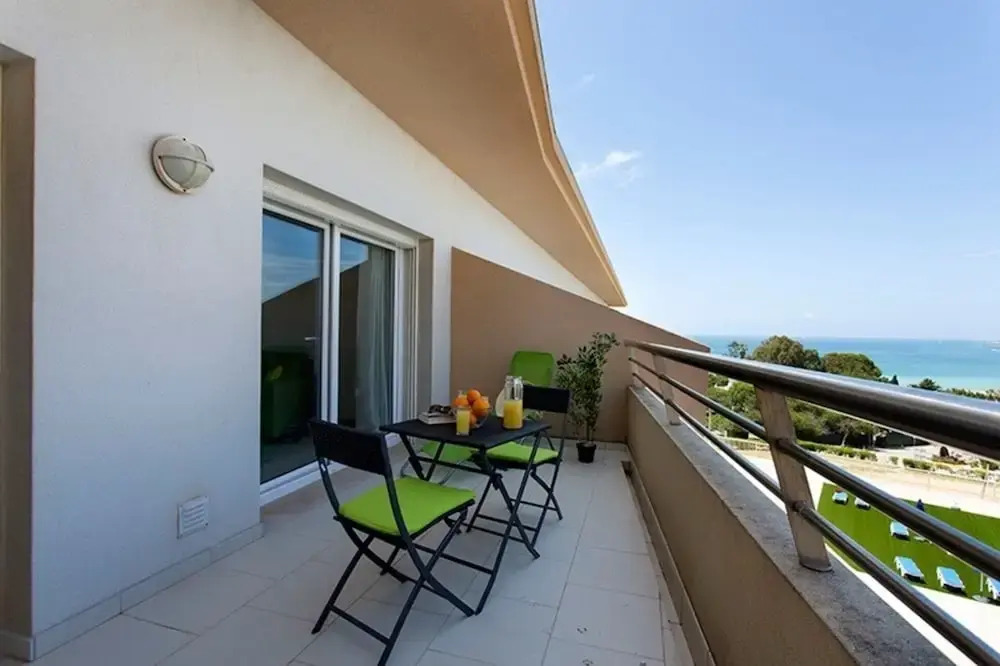 Albufeira - Apartment - Sleeps 4 - Pool - Seaside