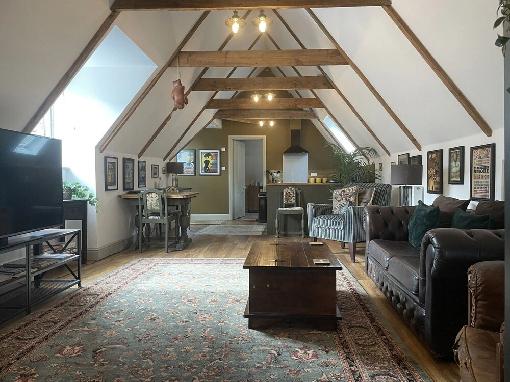 Queensbury Loft