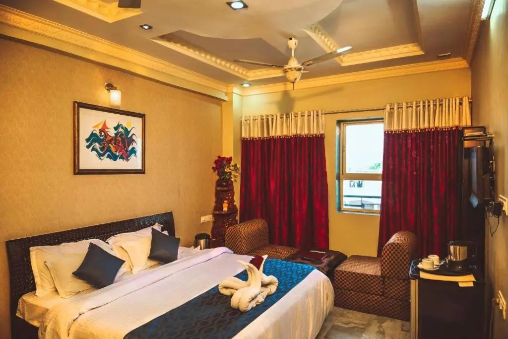 Hotel Meenakshi Udaipur - Family Preffered Hotel