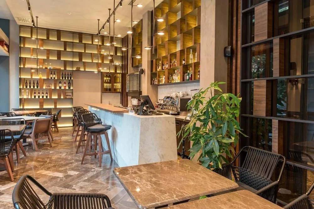 Aya Hotel