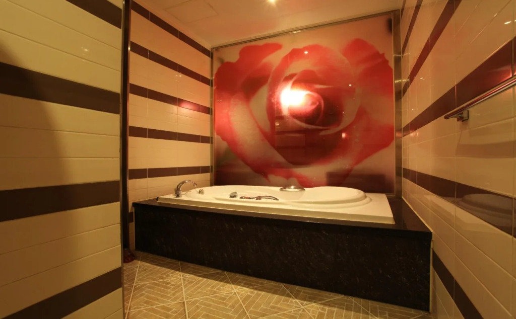 Lonestar Hotel