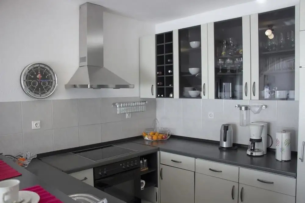 Boutique Apartment in villa with pool 2