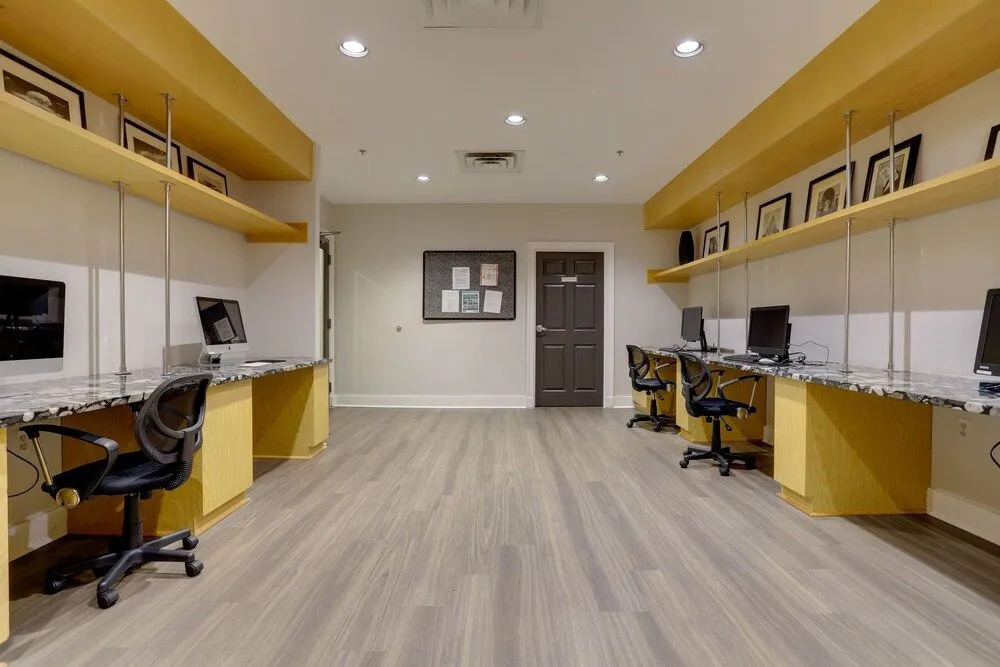 Fantastic Business Condo at Ballston