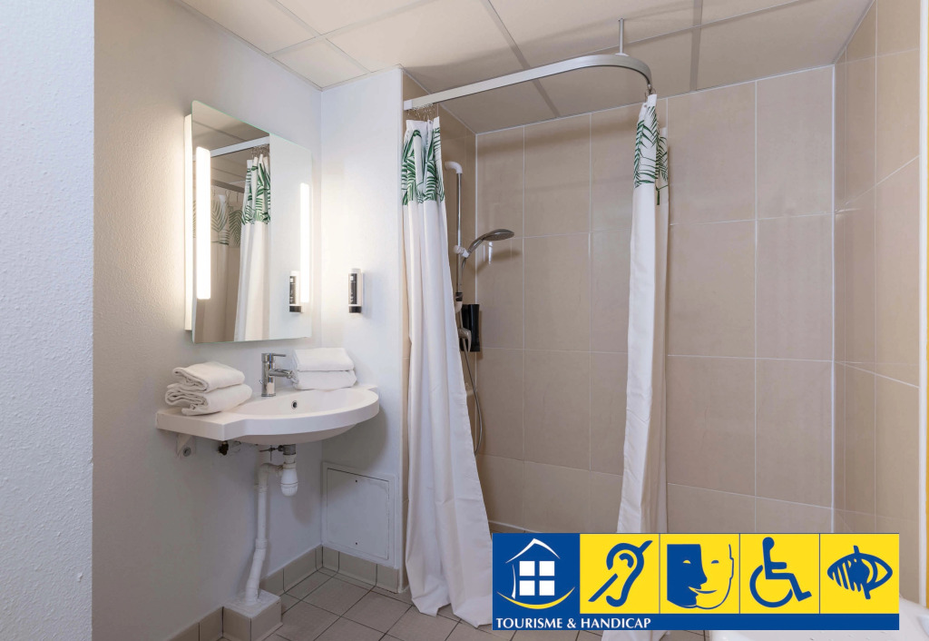 B&B HOTEL Lille Villeneuve dAscq Grand Stade 3 étoiles