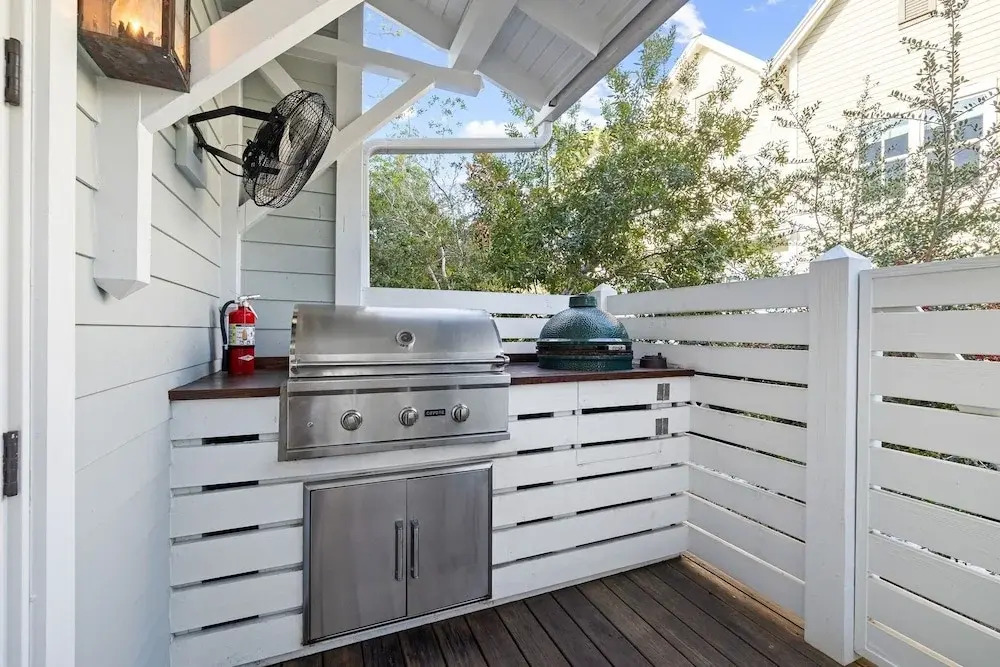 107 Sunflower Street 5 Bedroom Home by RedAwning