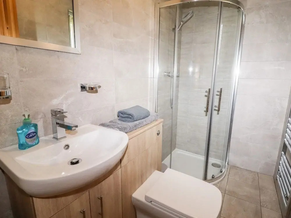 Watersview Lodge