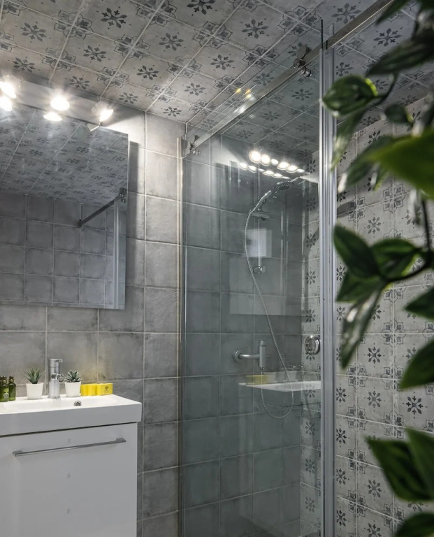 Nemeseos 82m² homm Apartment with Roof Garden and Pool