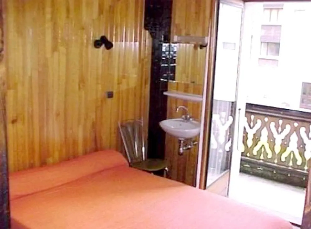 Apartment With 2 Bedrooms in Les Gets, With Wonderful Mountain View, F