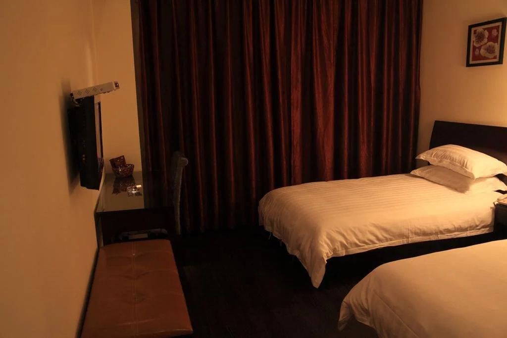 Bai Rong Business Hotel