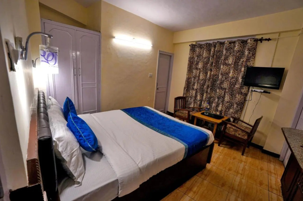 Hotel Atithi Mall Road