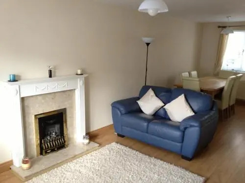 Cosy 3 bed detached house Birmingham