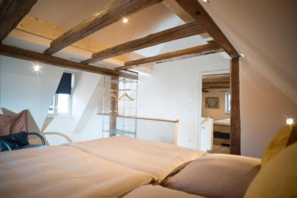 Der-einstige-TAUBENSCHLAG-in-der-Hofstallung-2-geschossiges-Deluxe-Maisonette-Apartment