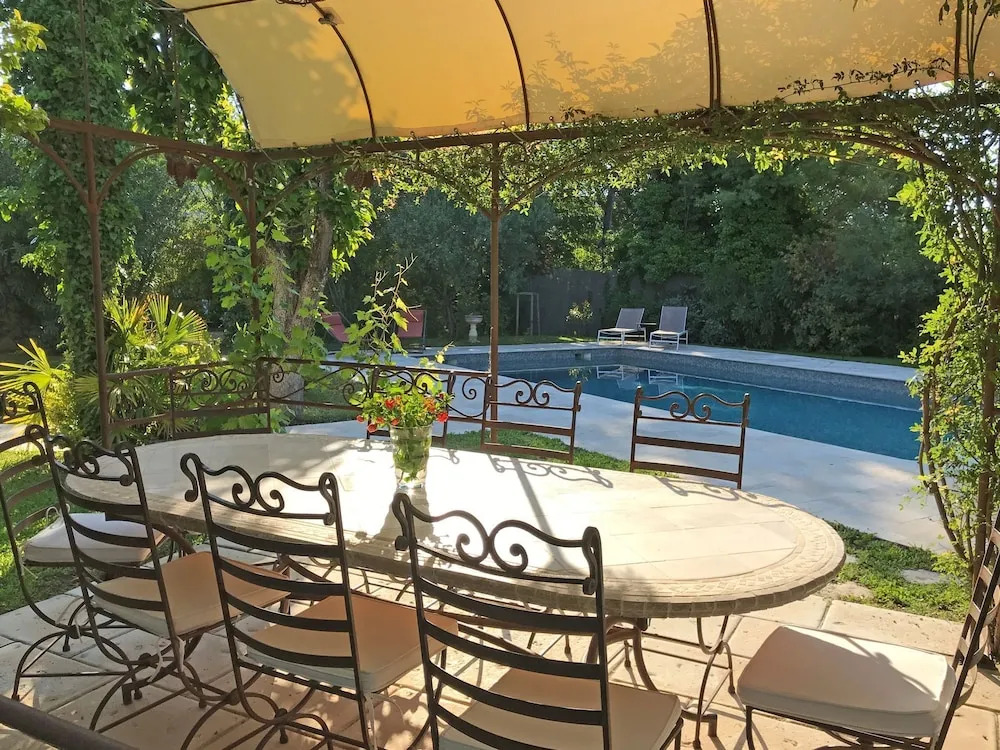 Spacious Villa With Private Swimming Pool a few Minutes' Walk From Lorgues