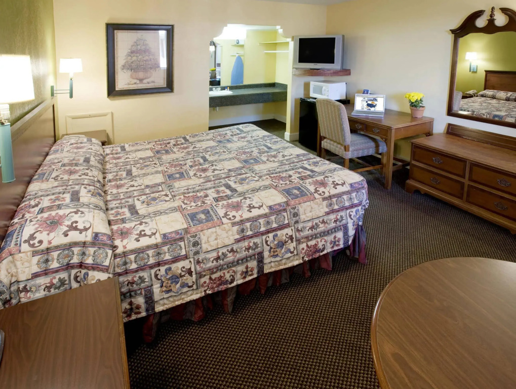 Americas Best Value Inn Huntsville