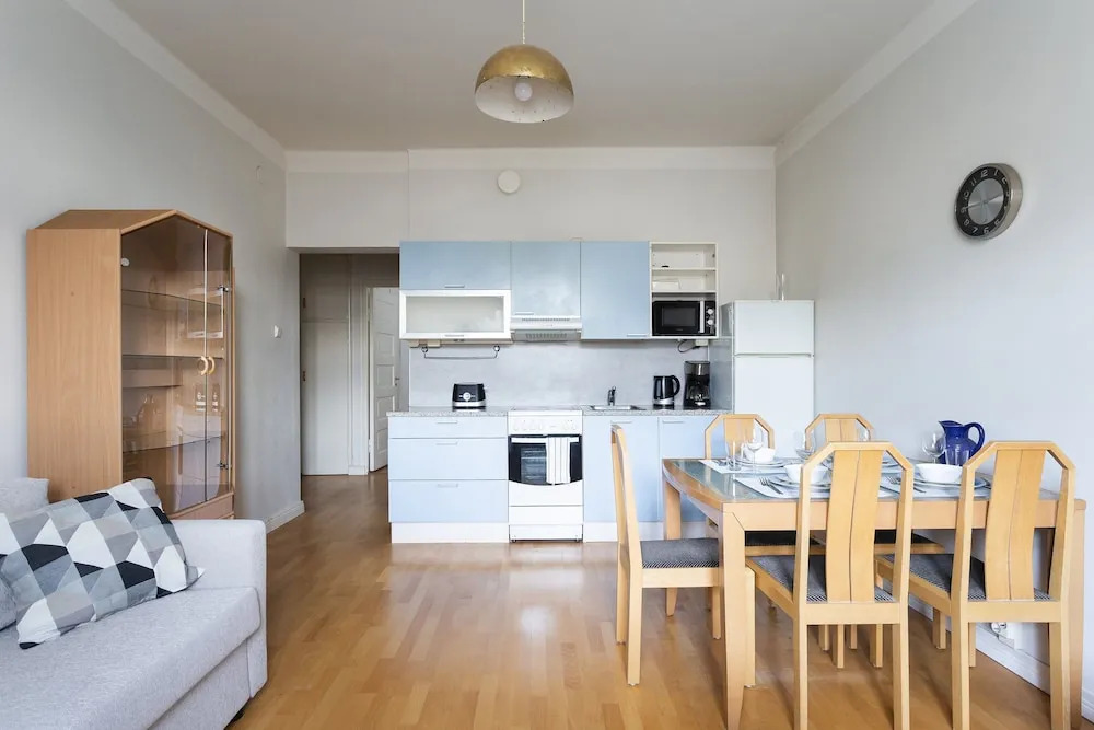 1BR City Apartment with Great Location