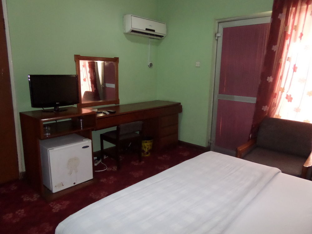 Excellence Hotel