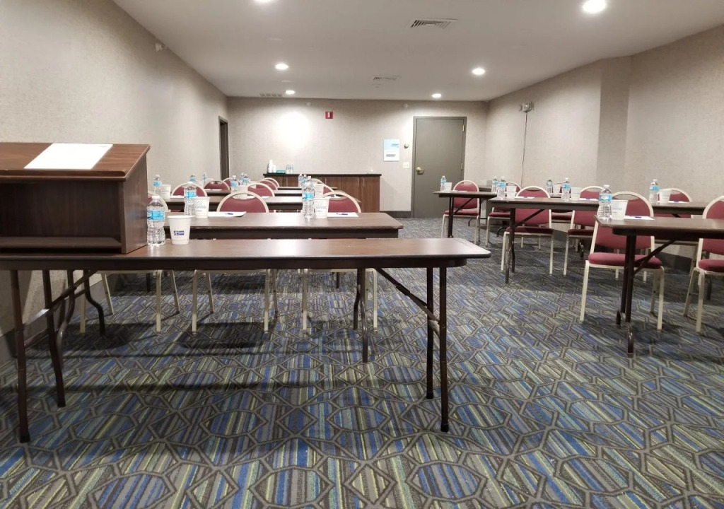 Holiday Inn Express Birch Run-Frankenmuth Area by IHG