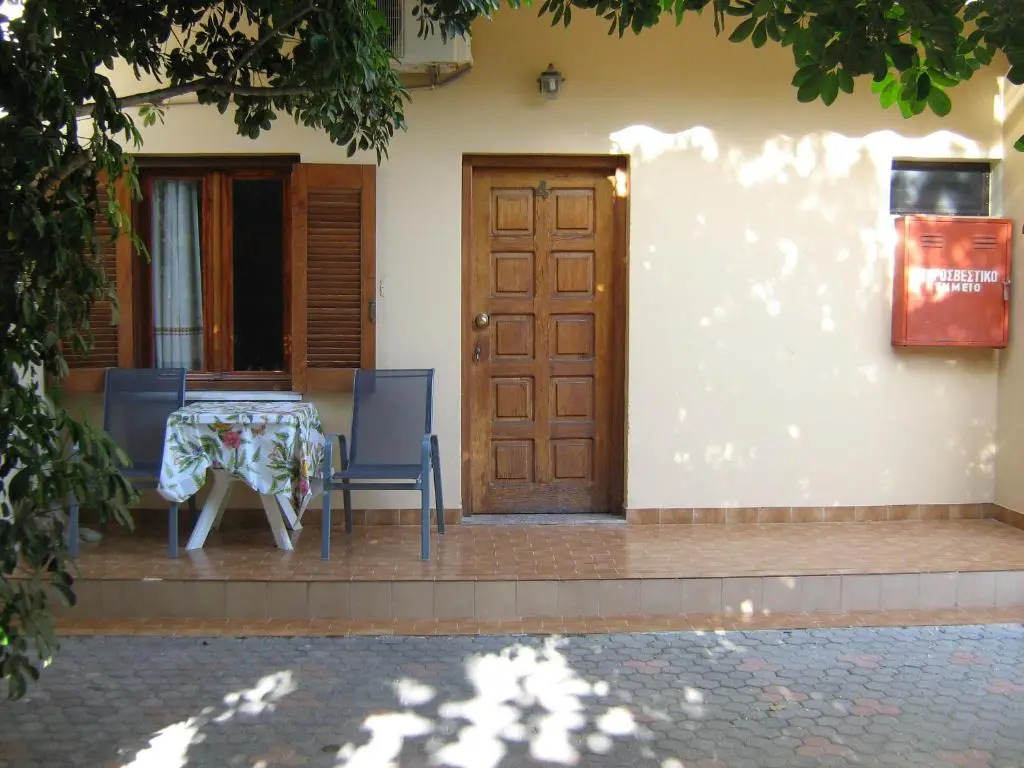 Stelios Rooms