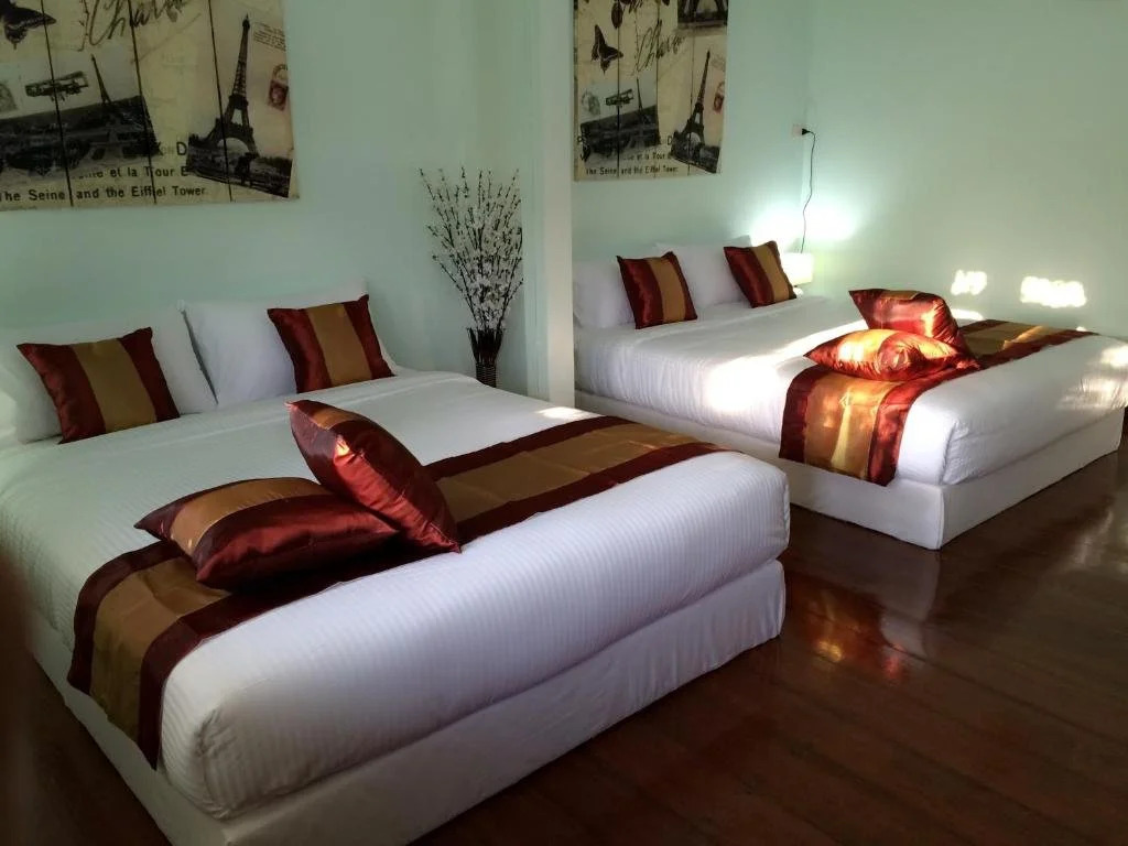 Maliwan Holiday Home