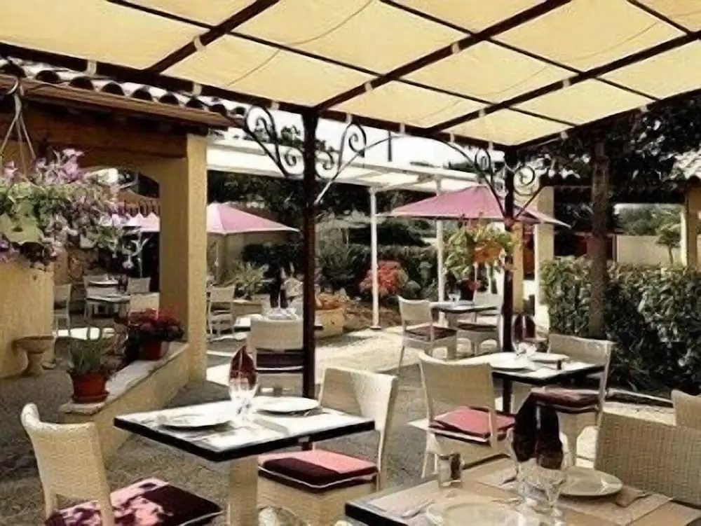 Logis Hôtel Le Mistral - Restaurant - Montélimar Sud