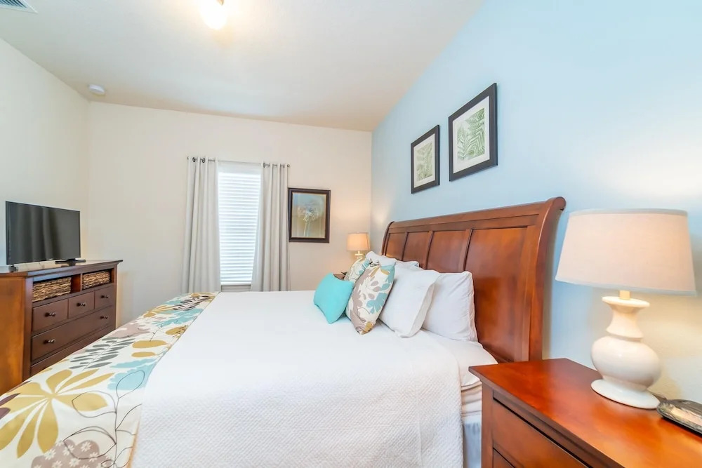 November Special at WL 4 Bed 3 Bath ID: 256178