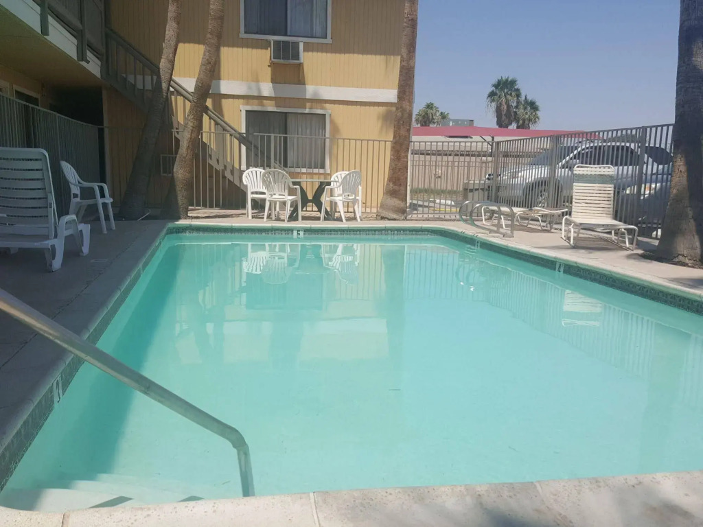 Super 8 by Wyndham El Centro
