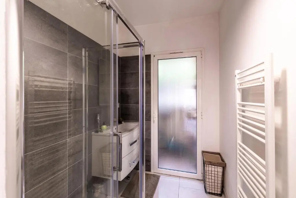 U Nidu - à Ajaccio, Magnifique appartement 4 couchages vue mer