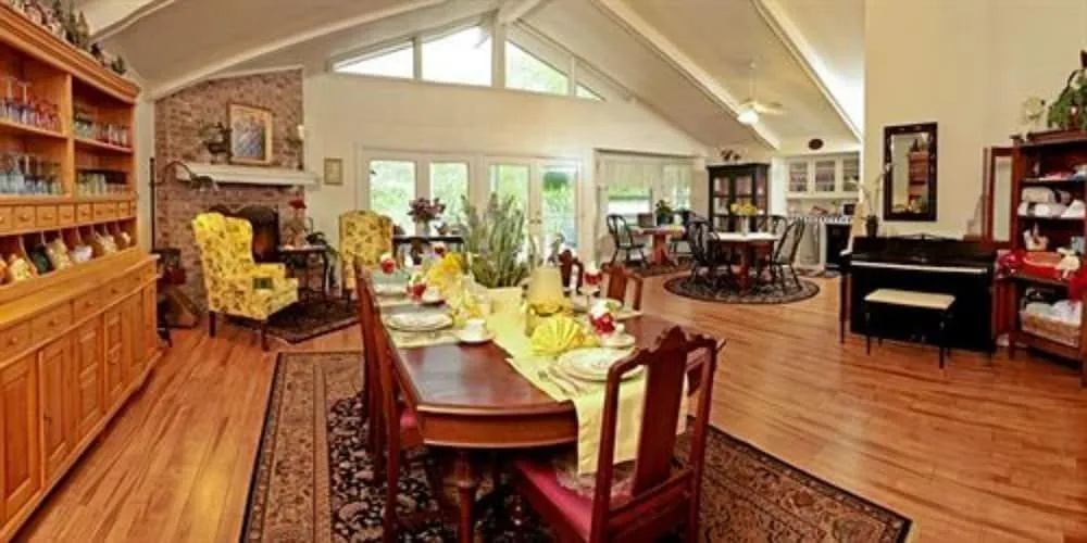 Lamb's Rest Inn B&B