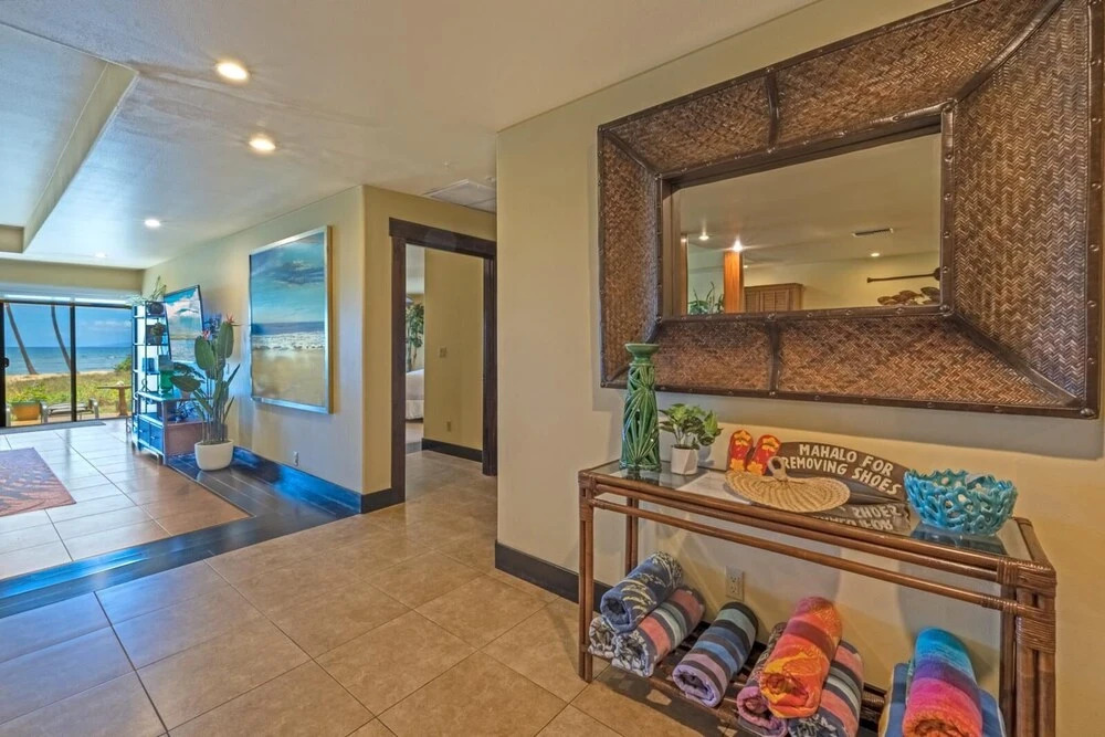 K B M Resorts- Hale-1470 Presidential 3bd, 3ba Beach-front Estate, A/c, Private Yard!