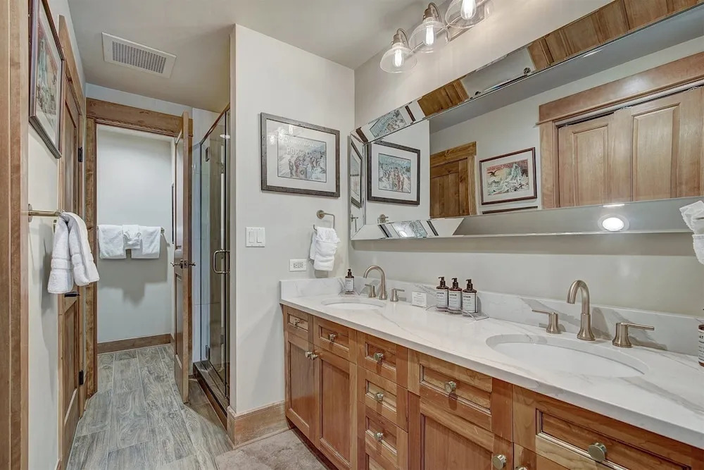 Premier 1 Bedroom Ski in, Ski out Lone Eagle Condo With the Best Access to Skiing in Keystone