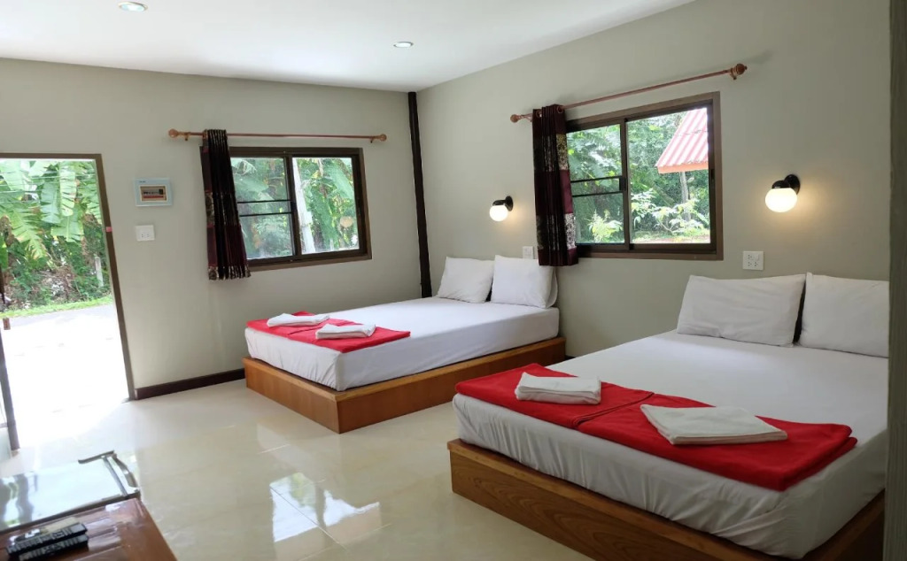 Baansuanchan resort