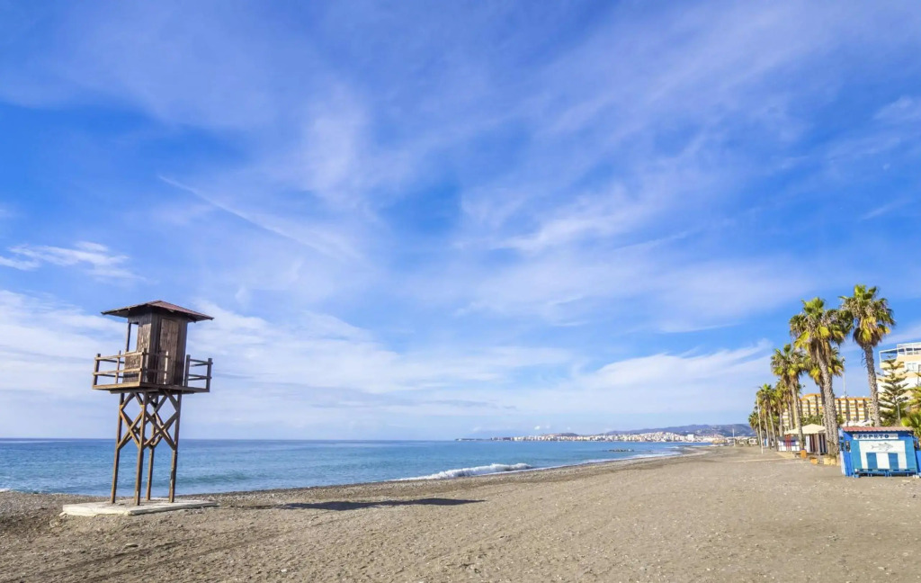 Cubo's Urban Beach Algarrobo