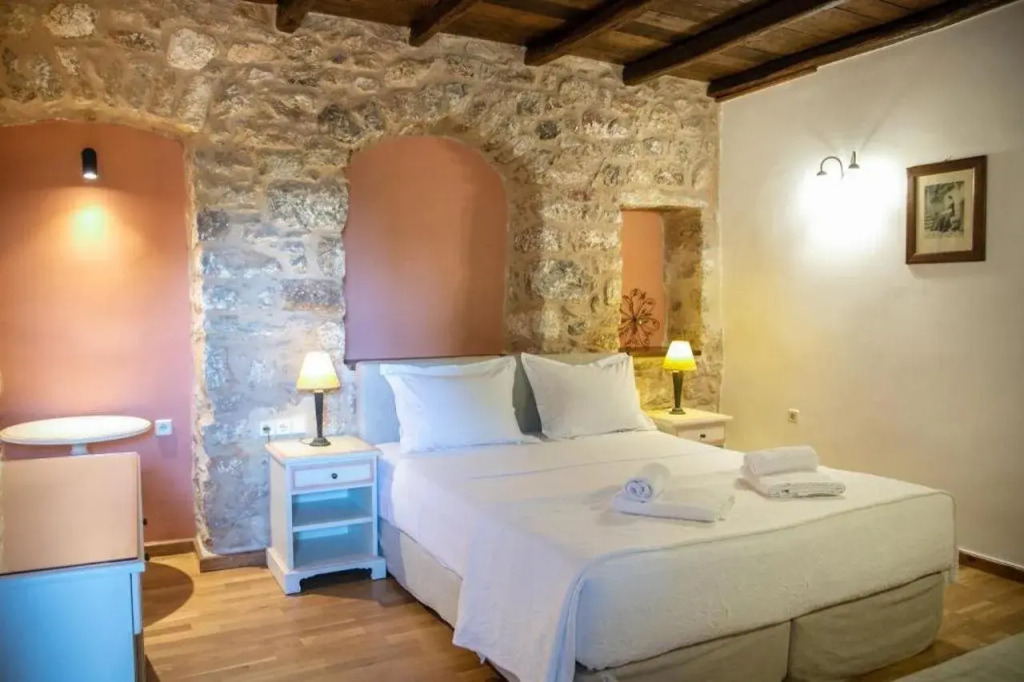 Trapela Areopolis, Boutique Hotel