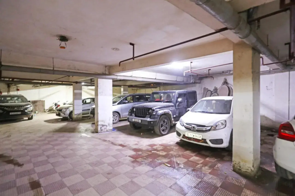 Hotel Platinum-Free Airport Pickup