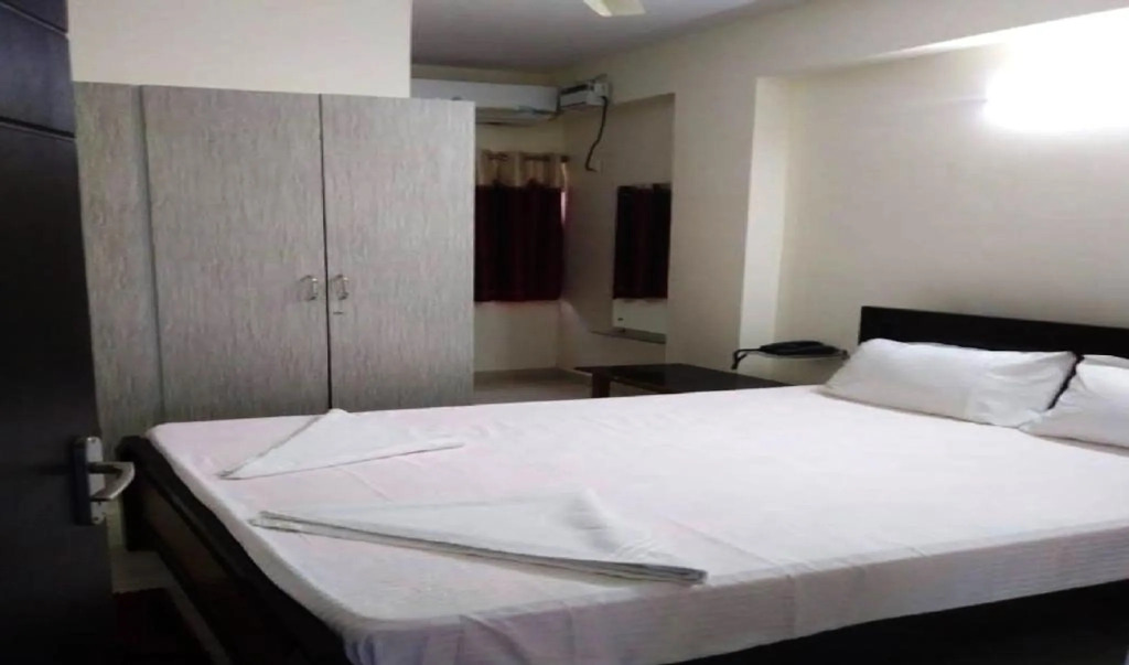 PPH Living RR Residency