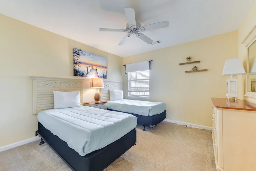 5 Mi to Beach: Myrtle Beach Condo w/ Pool Access!