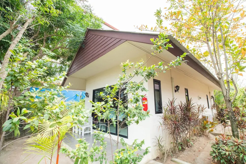OYO 819 Baan Garagade Resort