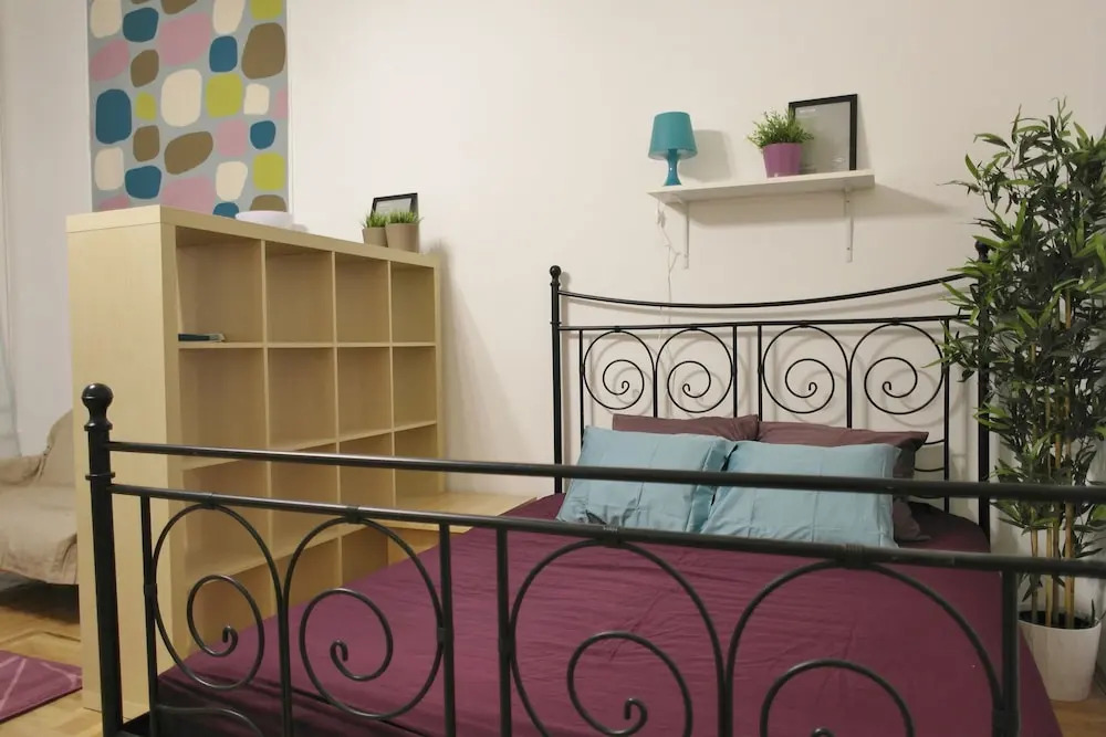 Budget Apartment by Hi5 - Hold Street
