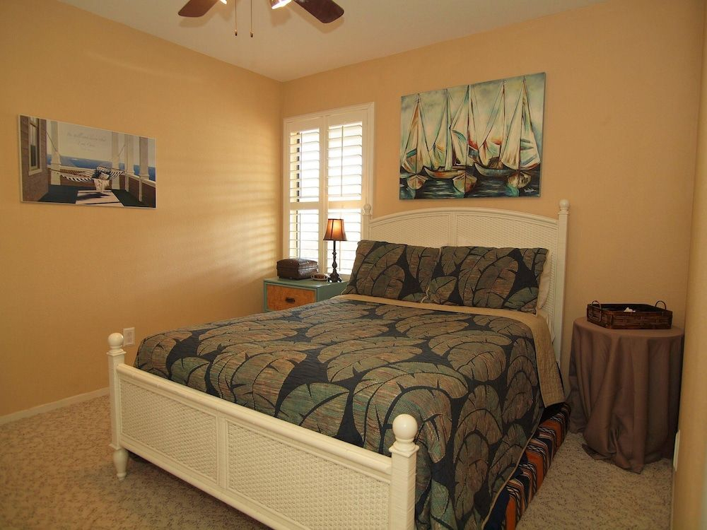 Cyndy s Beach House TS528