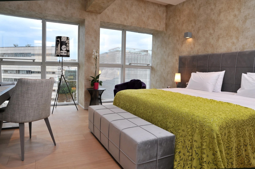 Hotel Athena