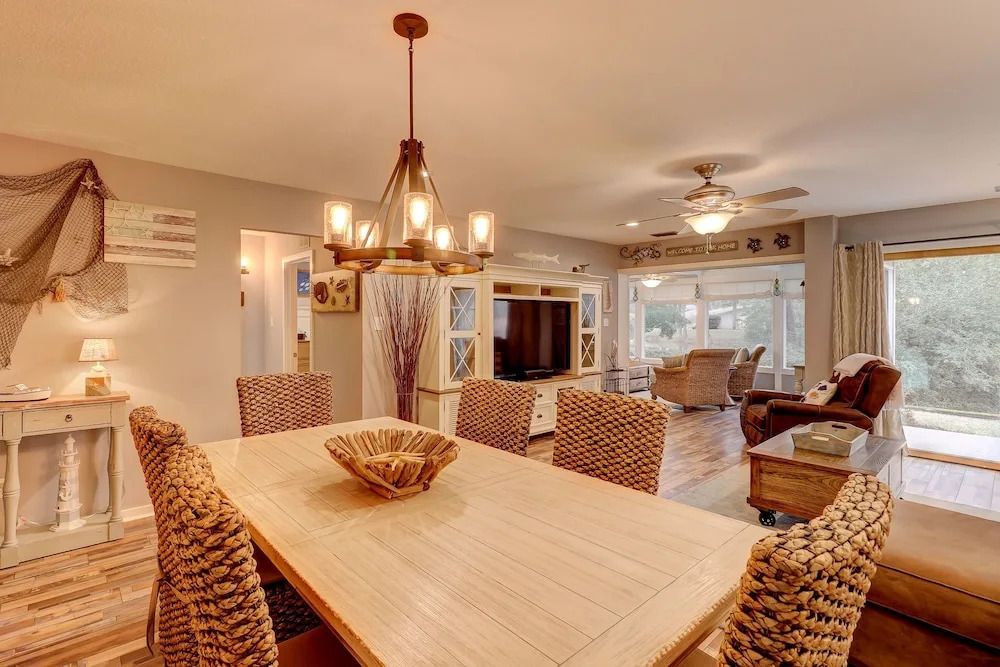 Fairwood Villa 159 by RedAwning
