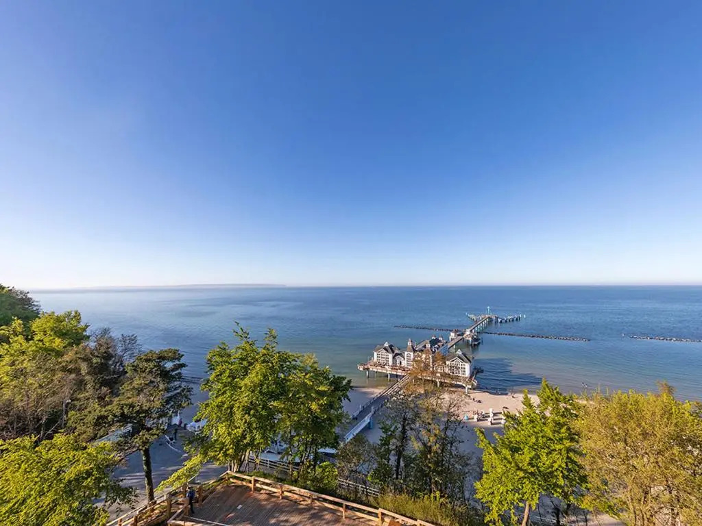 "FIRST" Sellin F645 Meerblick-Suite "View" im fünften OG