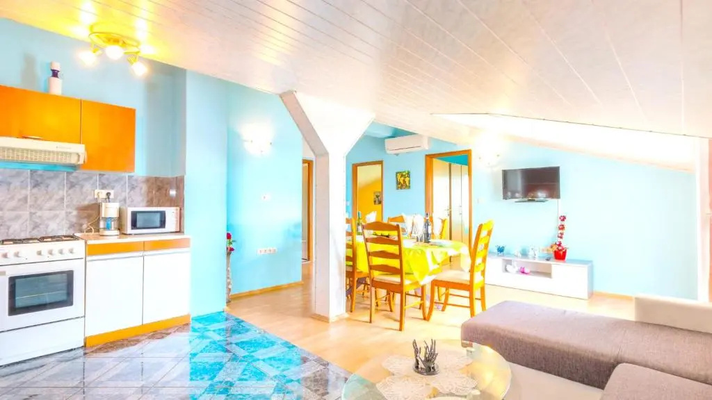 Apartment With 4 Bedrooms in Jadranovo, With Wonderful sea View, Furni