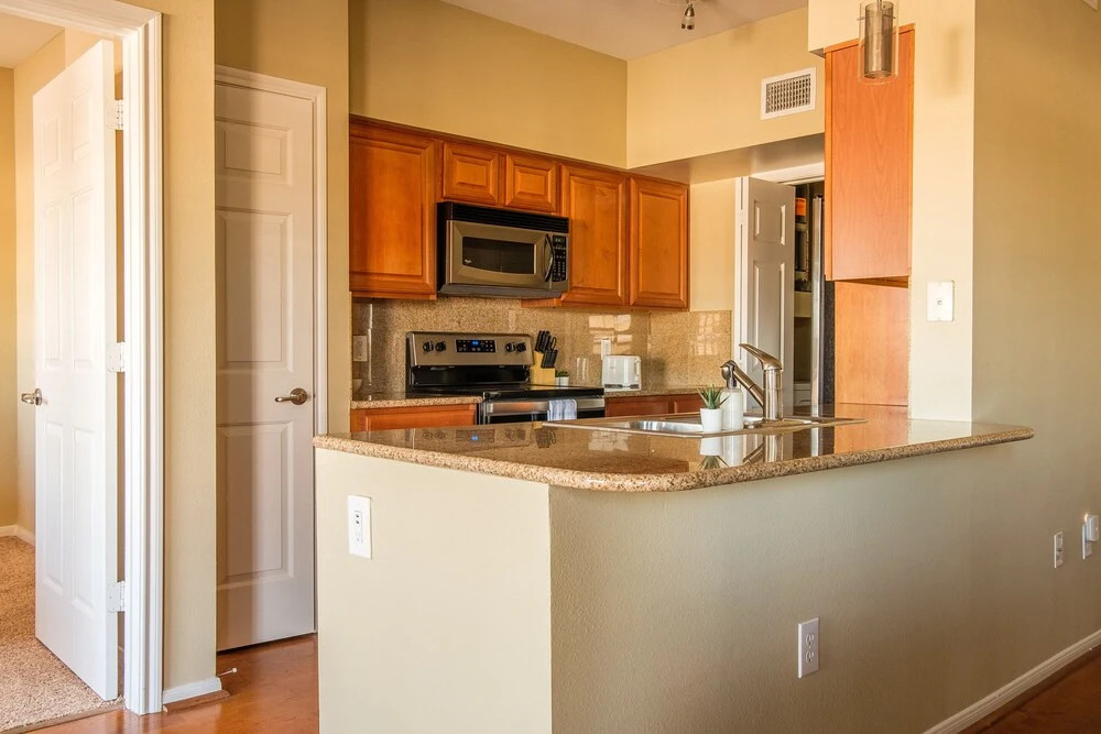 FRONTDESK Residences at Gramercy Apts Houston