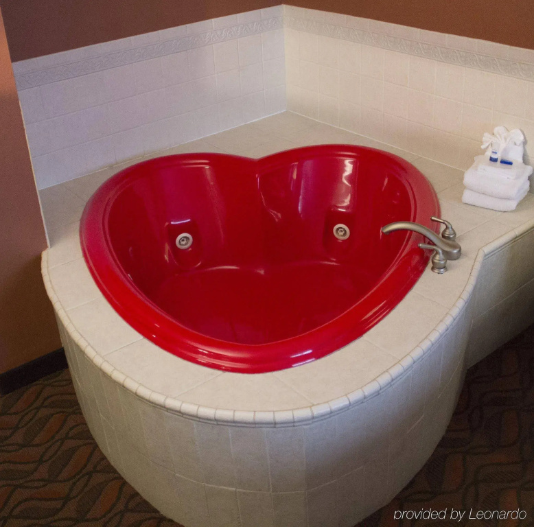 Greenfield Inn & Suites Elizabethtown, KY I65 Exit 94