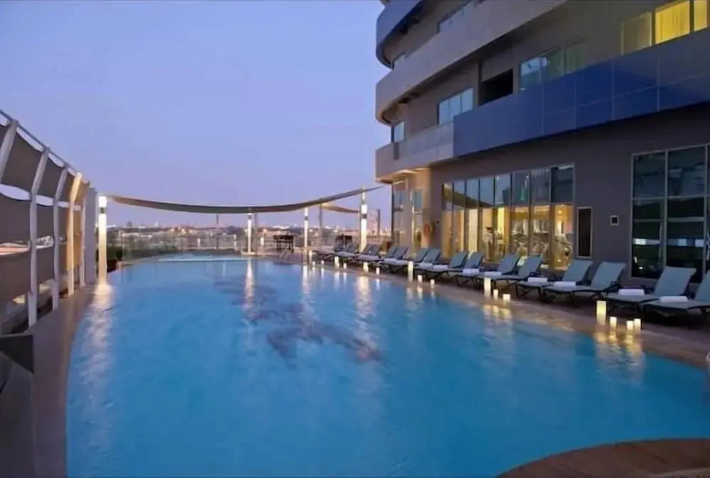 Vogue Stylish Apt Near Dubai Mall & Burj