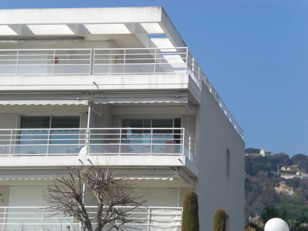 Résidence avec piscine, plage à 100 m, Cannes et Juan les Pins à 5 min, WiFi
