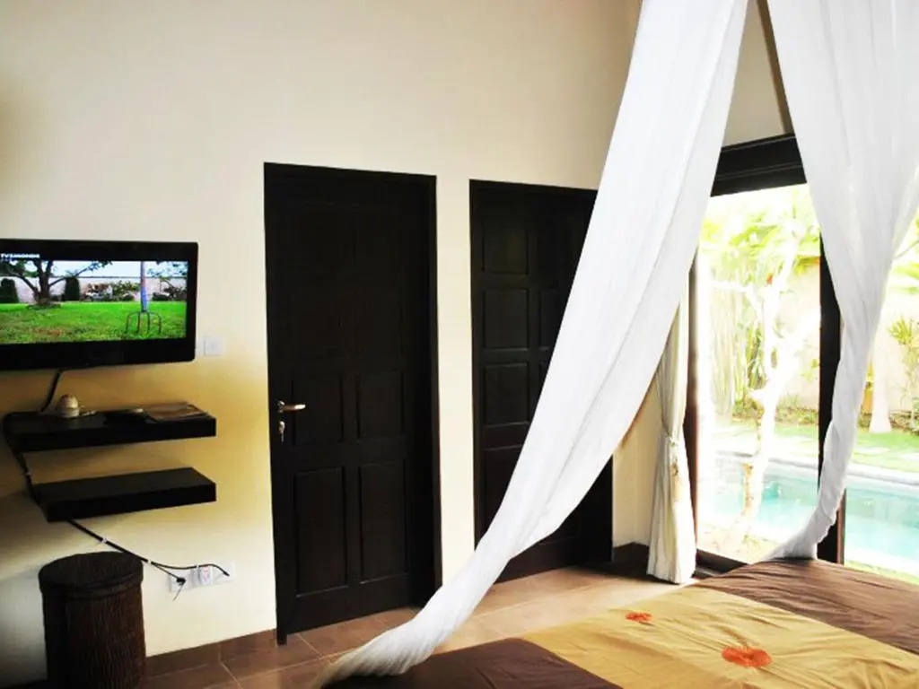 Tanjung Lima Seminyak Villas